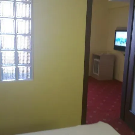 Hotel Halley