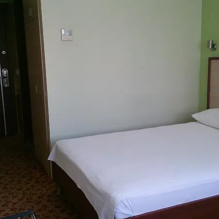 Hotel Halley 3*