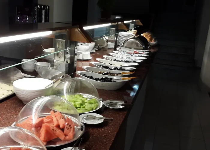 Halley Деницли